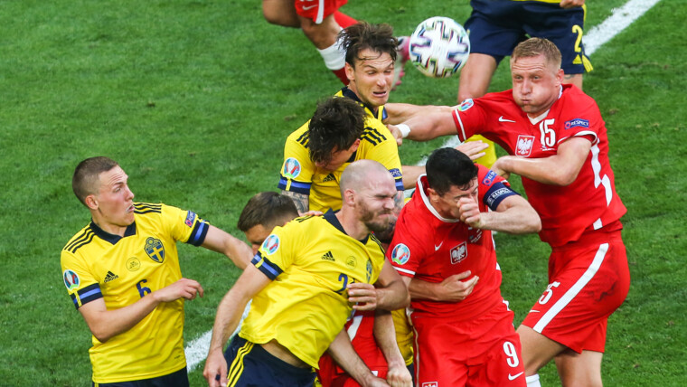 Мужская борьба в матче Швеция - Польша