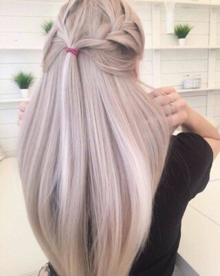 Окрашивание для блондинок на длинные волосы | Фото: Pinterest
