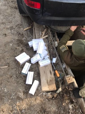 На Донбассе перехватили груз контрабандных сигарет | Фото: Facebook
