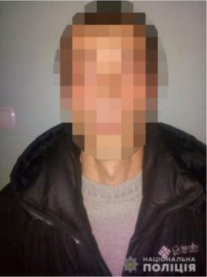 В Запорожье задержали мужчин, наносивших на стены домов рекламу наркотиков | Фото: Нацполиция