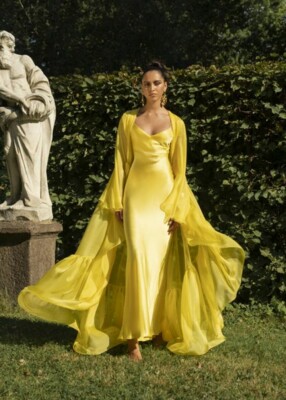 Тренд сезона 2019 – желтое платье-ночнушка | Фото: Pinterest
