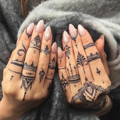 Тату на пальцах: стильные эскизы | Фото: Pinterest