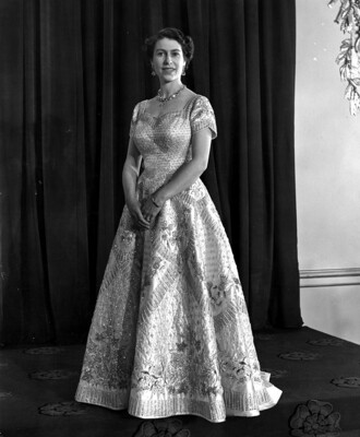 Сукня з діамантовими прикрасами | Фото: Getty Images