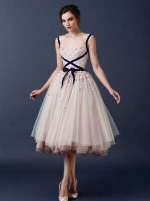 Идеи коротких платьев для школьного бала | Фото: Pinterest
