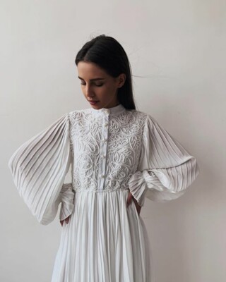 Мода на лето 2019: выбираем платье-плиссе | Фото: Pinterest