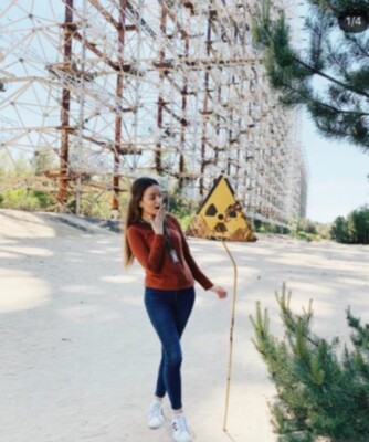 Блогерши влипли в скандал из-за снимков в Чернобыле | Фото: instagram.com/thesun