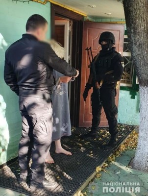 В Полтавской области копы задержали членов крупной ОПГ и ее главаря | Фото: Нацполиция