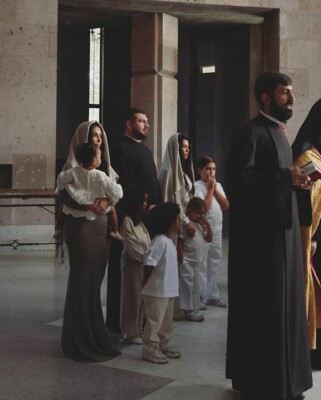 Крещение Ким Кардашьян и ее детей в Ереване | Фото: instagram.com/kimkardashian