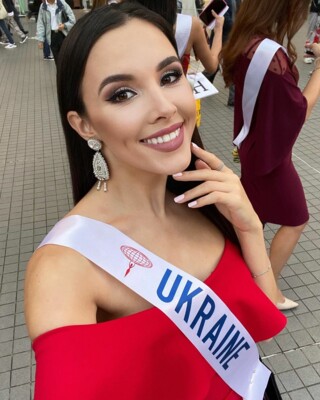 Марина Киосе в Токио на конкурсе Miss International 2019 | Фото: instagram.com/marinakiose
