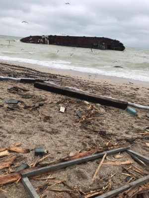 В Одесі оцінили рівень забруднення моря після аварії танкера