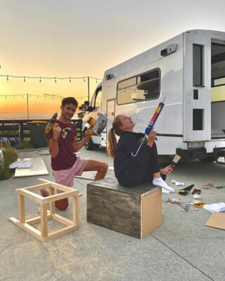 Алексис Мартини и Флави Меро создали свой дом на колесах | Фото: instagram.com/ontheroad_trip_again