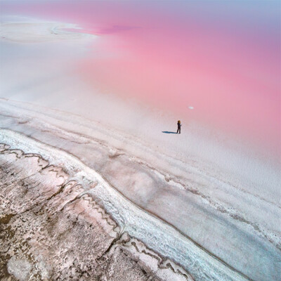 Розовое озеро в Херсоне | Фото: facebook.com/qliebin.photo