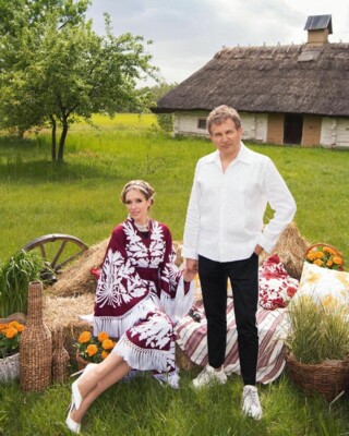 Семья телеведущих Кати Осадчей и Юрия Горбунова | Фото: instagram.com/gorbunovyuriy