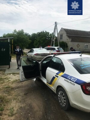 Задержание водителя, который за сутки совершил 18 дорожно-транспортных происшествий. Фото: facebook.com/patrolpolice.gov.ua
