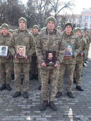 В Харькове почтили память Героев Небесной Сотни. Фото: Анна Бровко, "Сегодня"