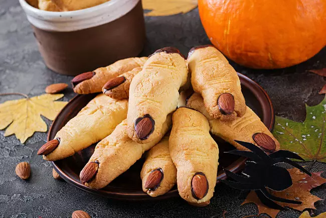 Печенье Пальцы ведьмы на Хэллоуин - рецепт с фотографиями - Patee. Рецепты