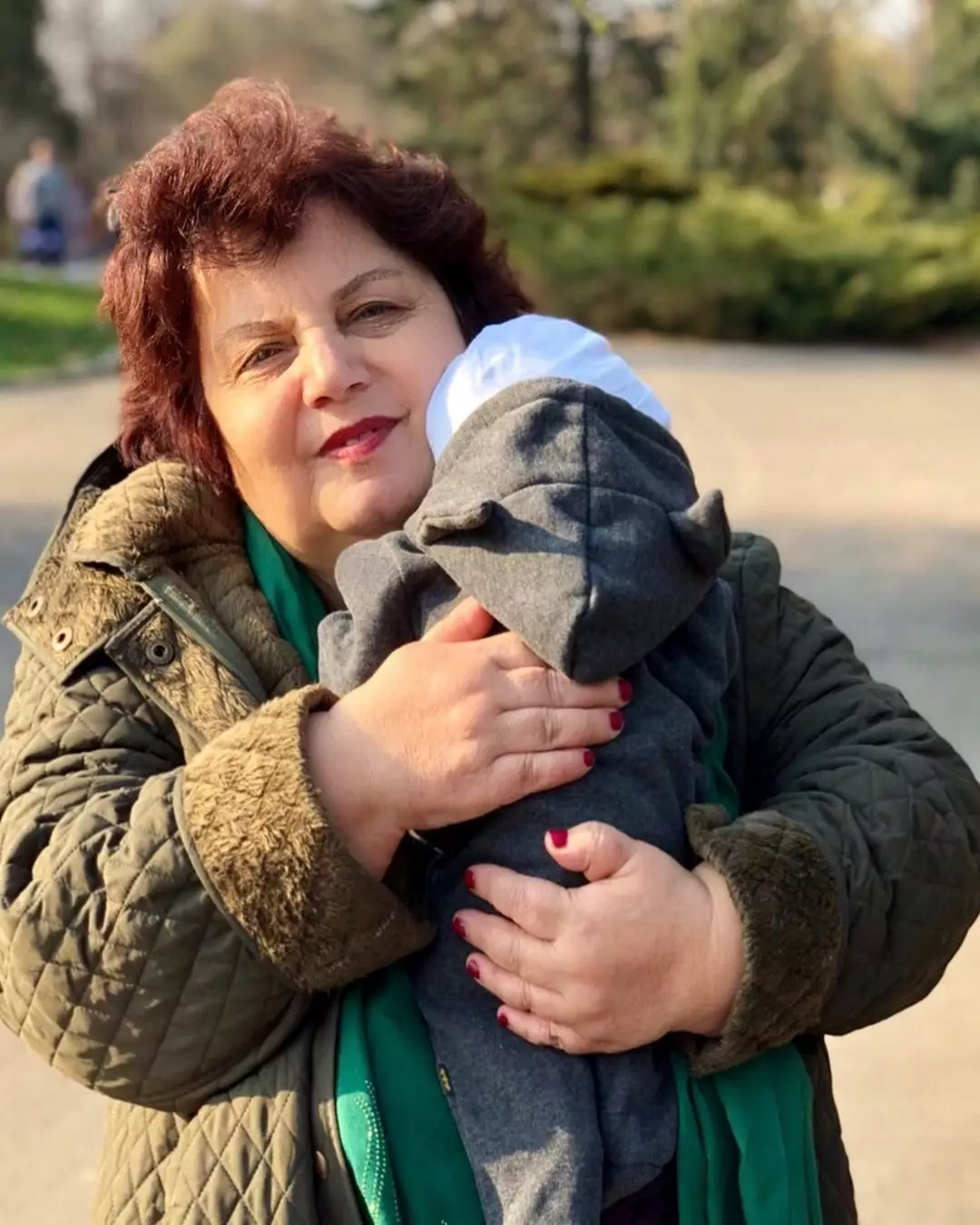 Мама Джамалы Галина с внуком