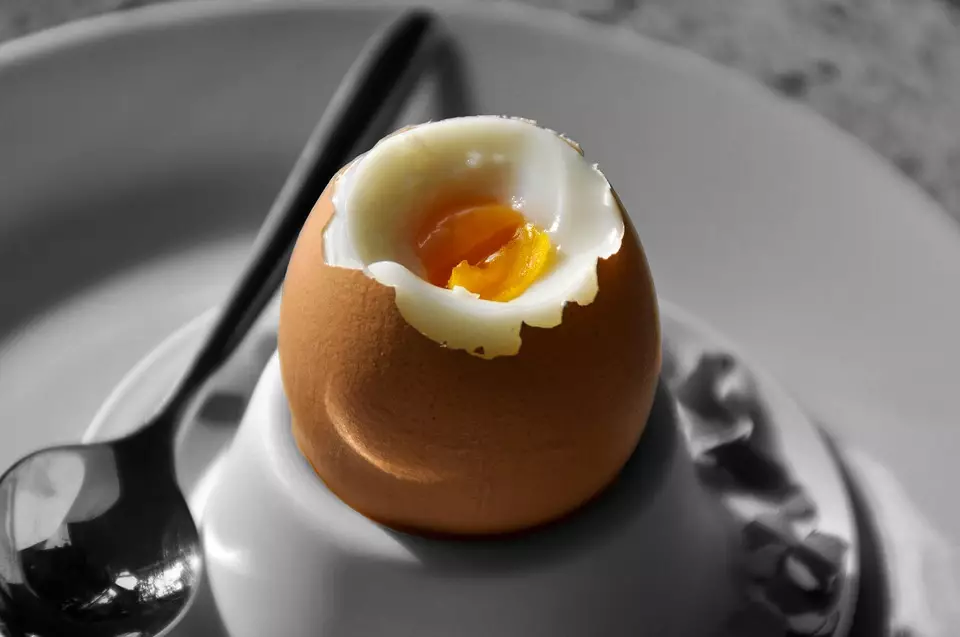 Вареное яйцо в микроволновке