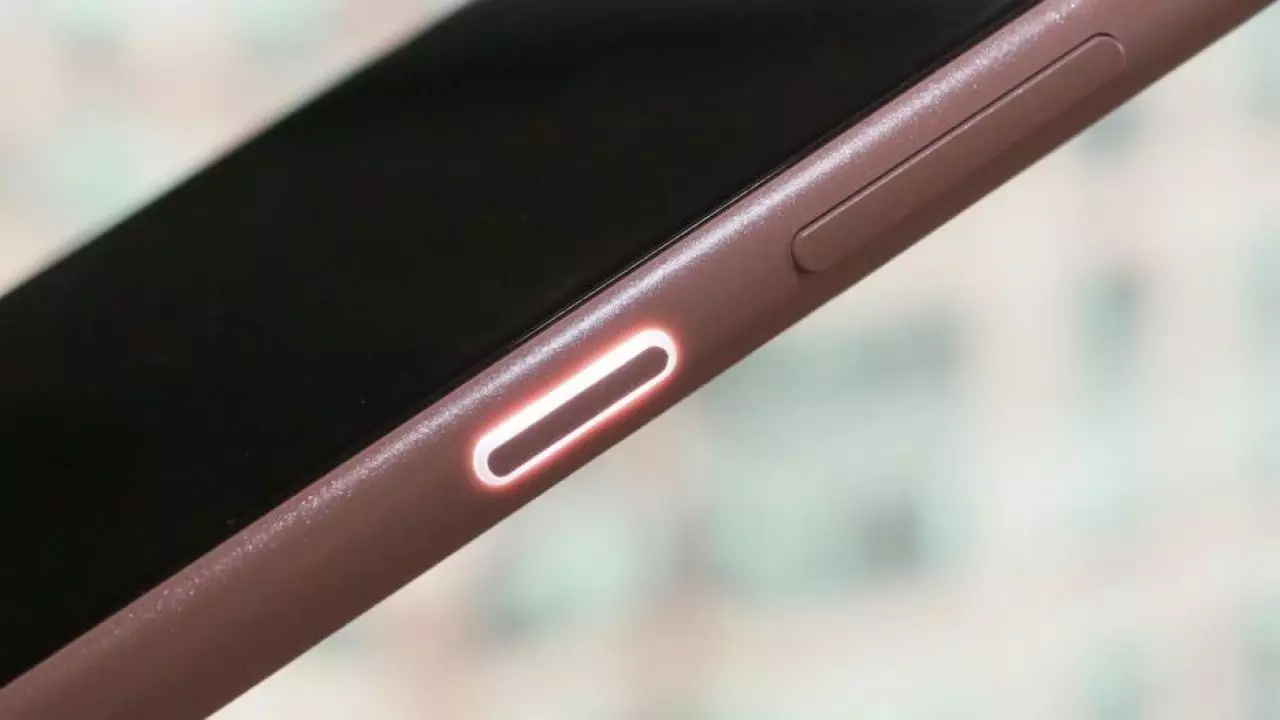 Светодиодная подсветка вокруг кнопки питания будет оснащаться всеми будущими смартфонами Nokia