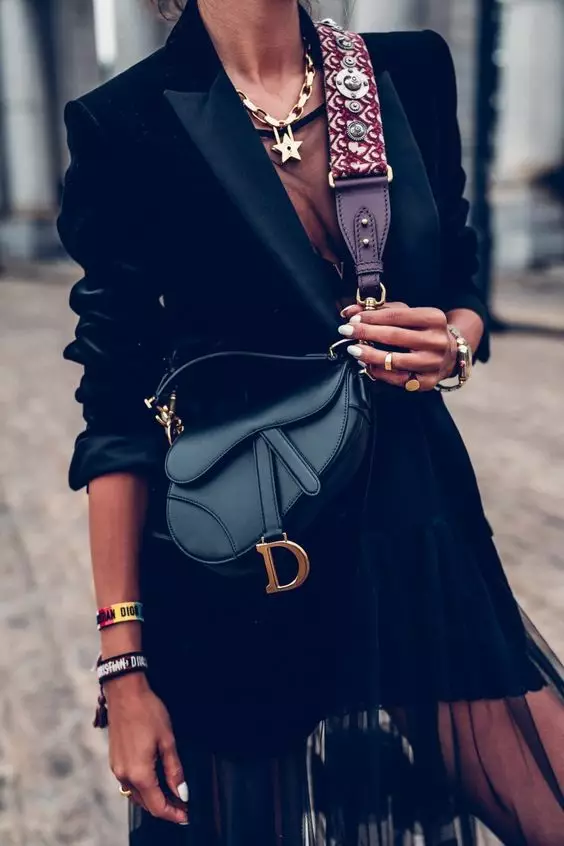 Сумка-седло от Dior