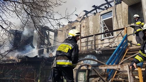 В центре Днепра вспыхнул мощный пожар | Фото: ГСЧС