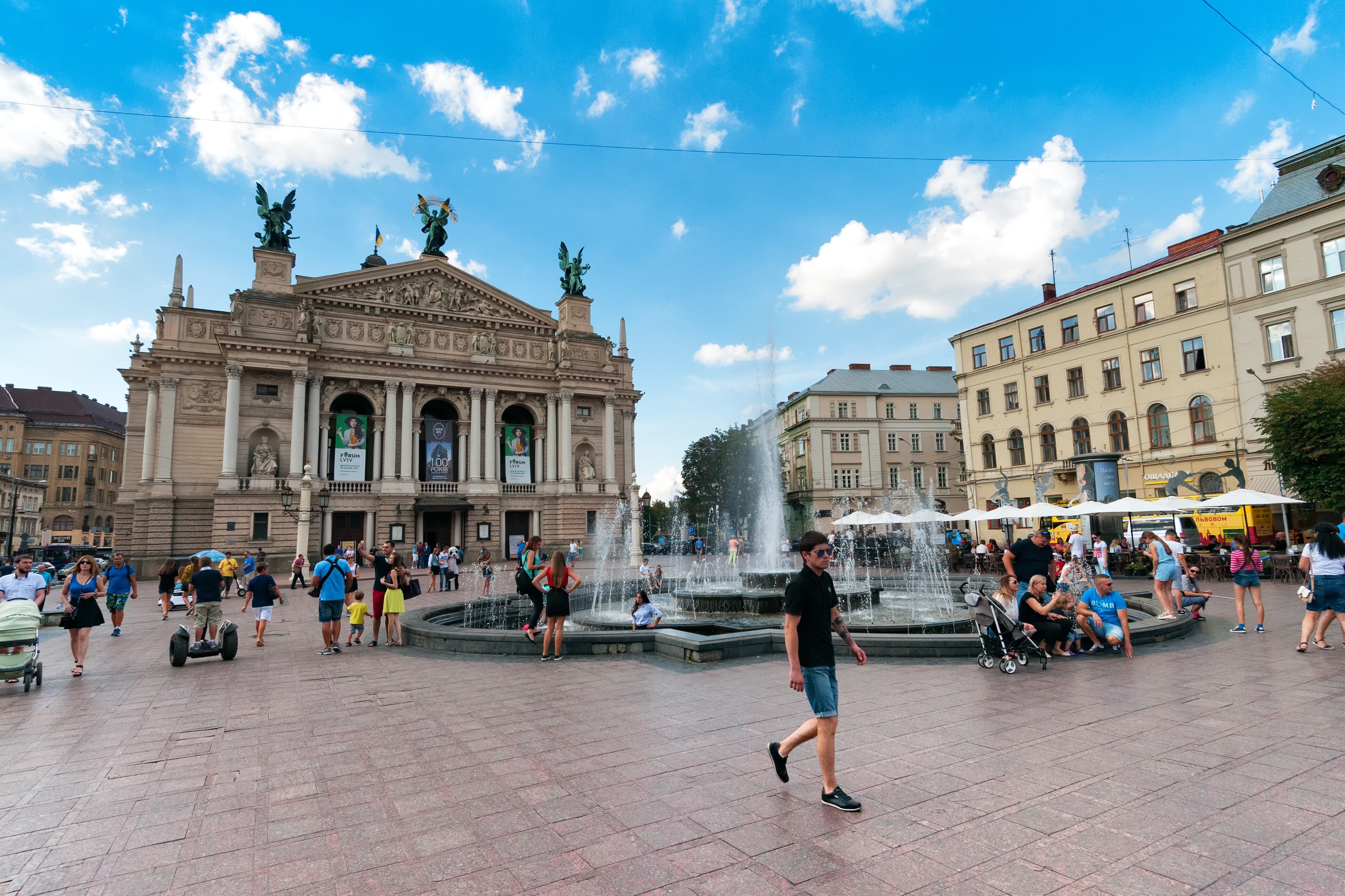 Недорогое жилье во Львове: где остановиться на майские праздники 2019 -  Travel | Сегодня