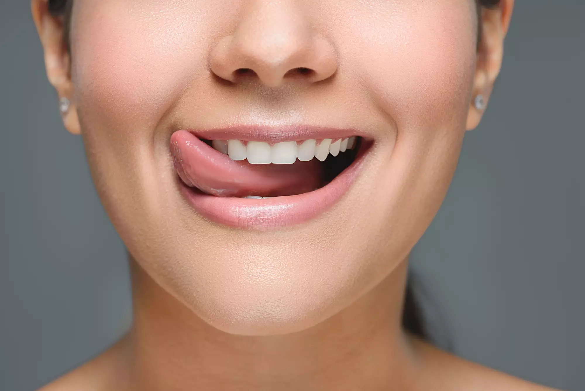 Відбілювання руйнує зуби, особливо шкідливі набори для домашнього відбілювання 