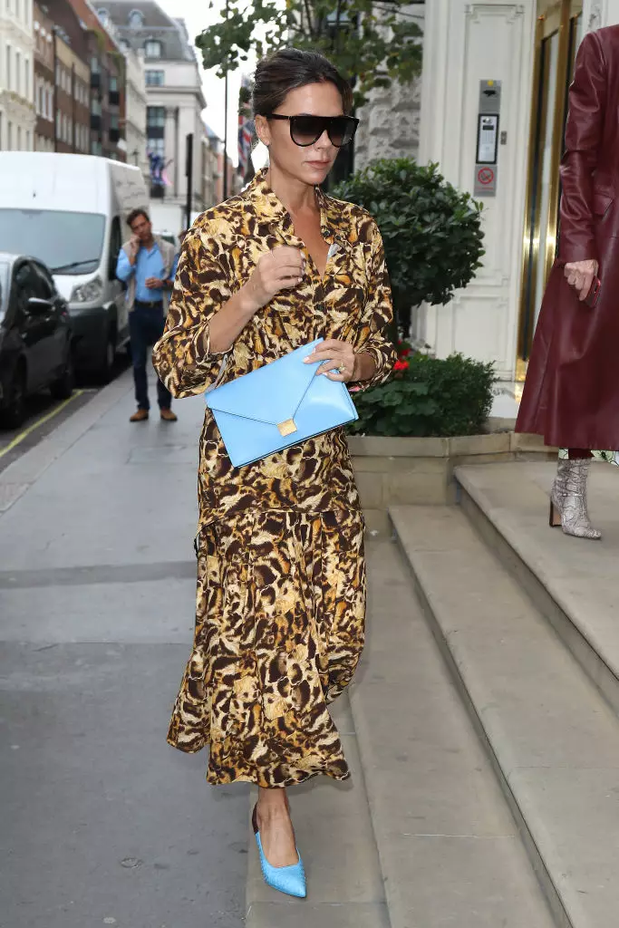 Виктория Бекхэм в леопардовом total look своего же бренда