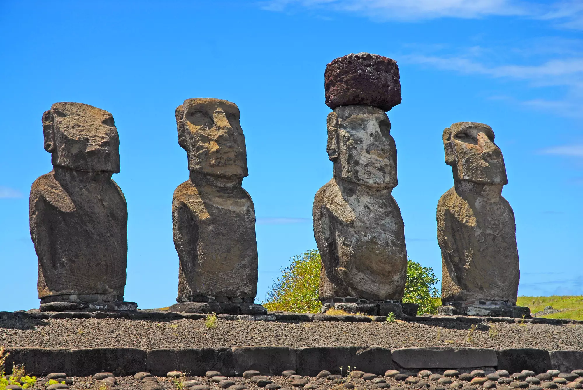 Скульптуры моаи