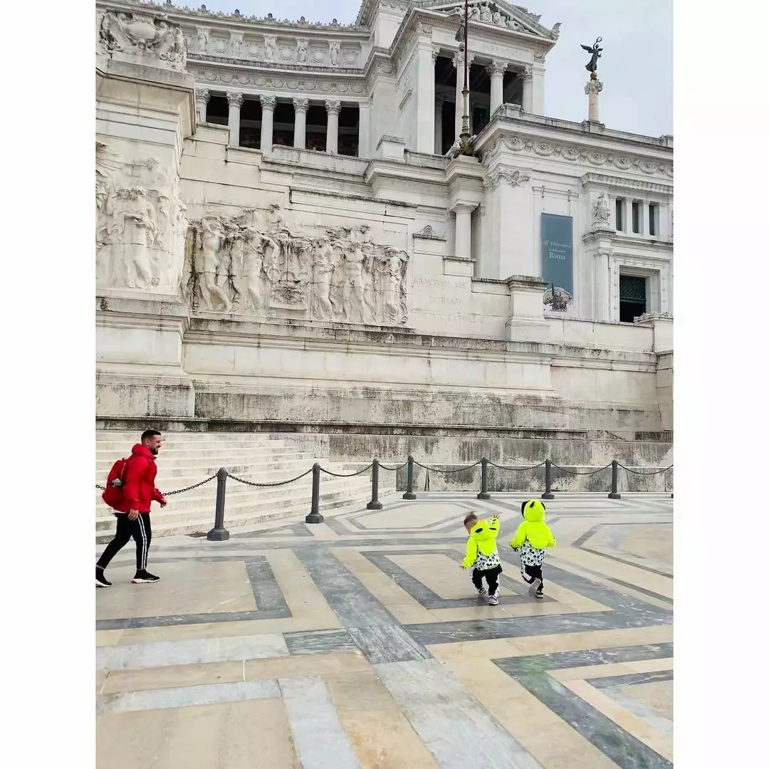 Дима Монатик с детьми в Риме