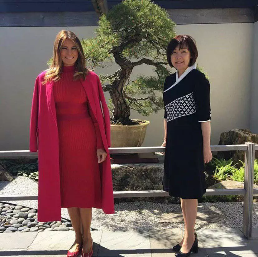Первая леди США Мелания Трамп вместе с японской гостей Аки Абэ