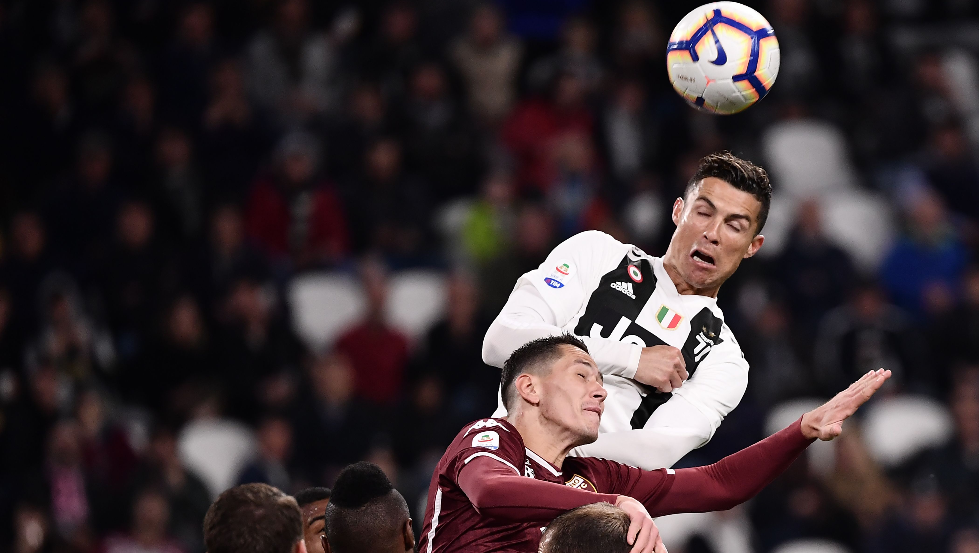 Видео гола Роналду в ворота Торино - исторический момент - Новости футбола  | Футбол Сегодня