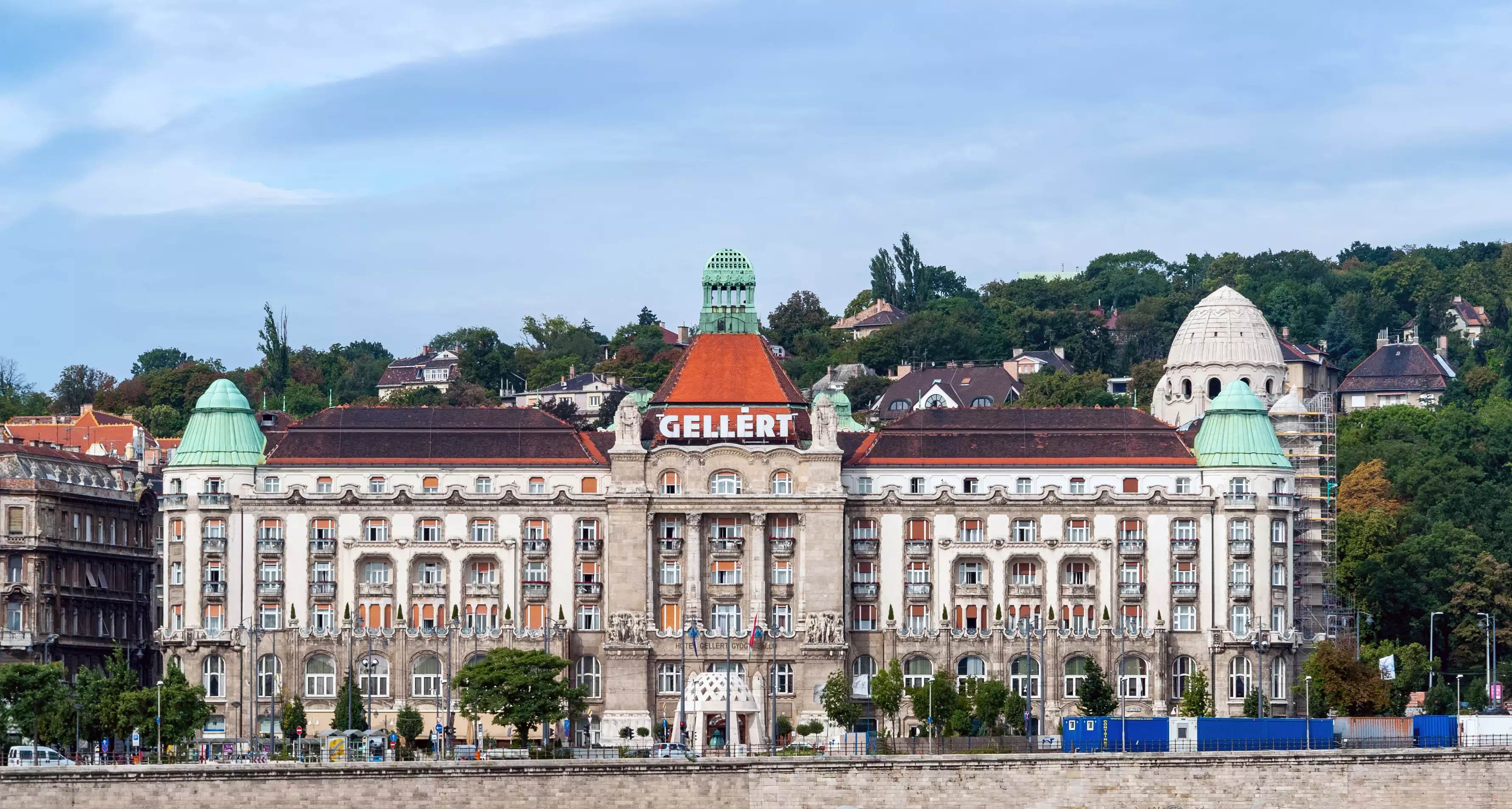 Фасад отеля "Геллерт" в Будапеште