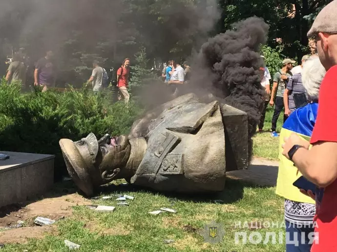 Снесенный памятник Жукову в Харькове