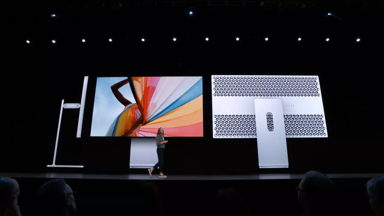 Apple Pro Display XDR со спорным дизайном