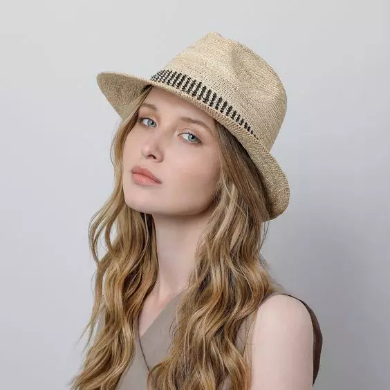 Шляпа-клеш: модный головной убор 2019