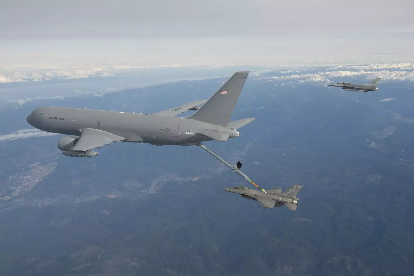 Воздушный танкер Boeing KC-46A уже поставляется ВВС США