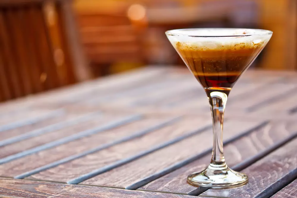 10 необычных алкогольных коктейлей