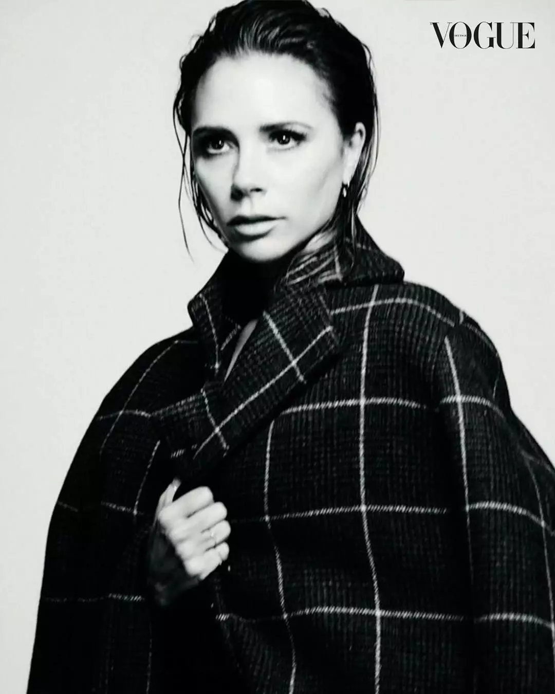 Виктория Бекхэм украсила обложку немецкого Vogue