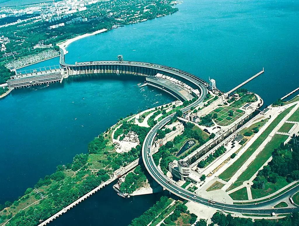 Днепровская ГЭС