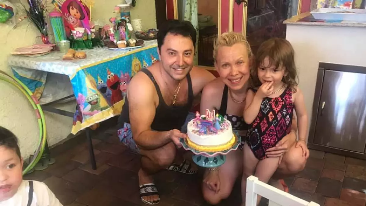 Оксана Баюл с мужем и дочкой в Лас-Вегасе