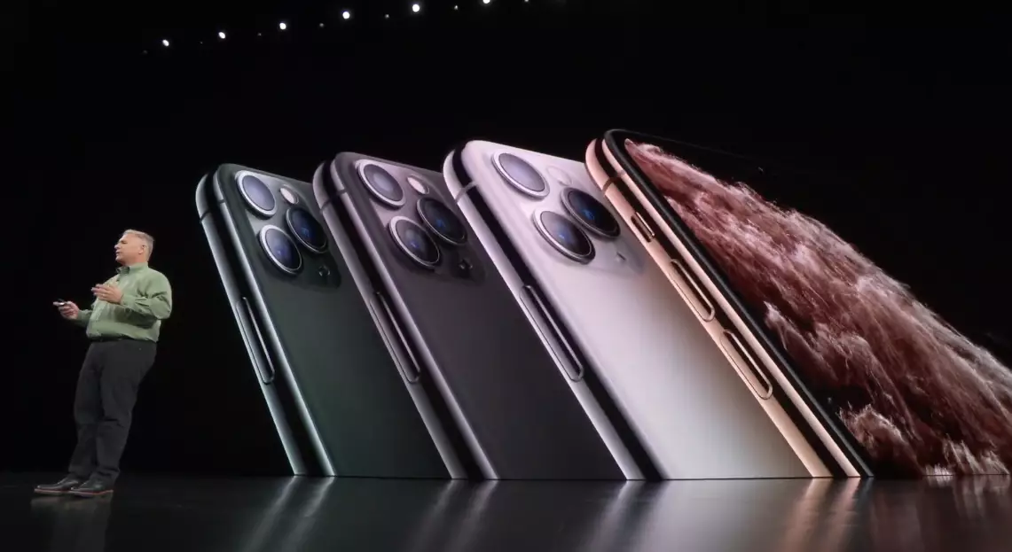Четыре цветных корпуса iPhone 11 Pro