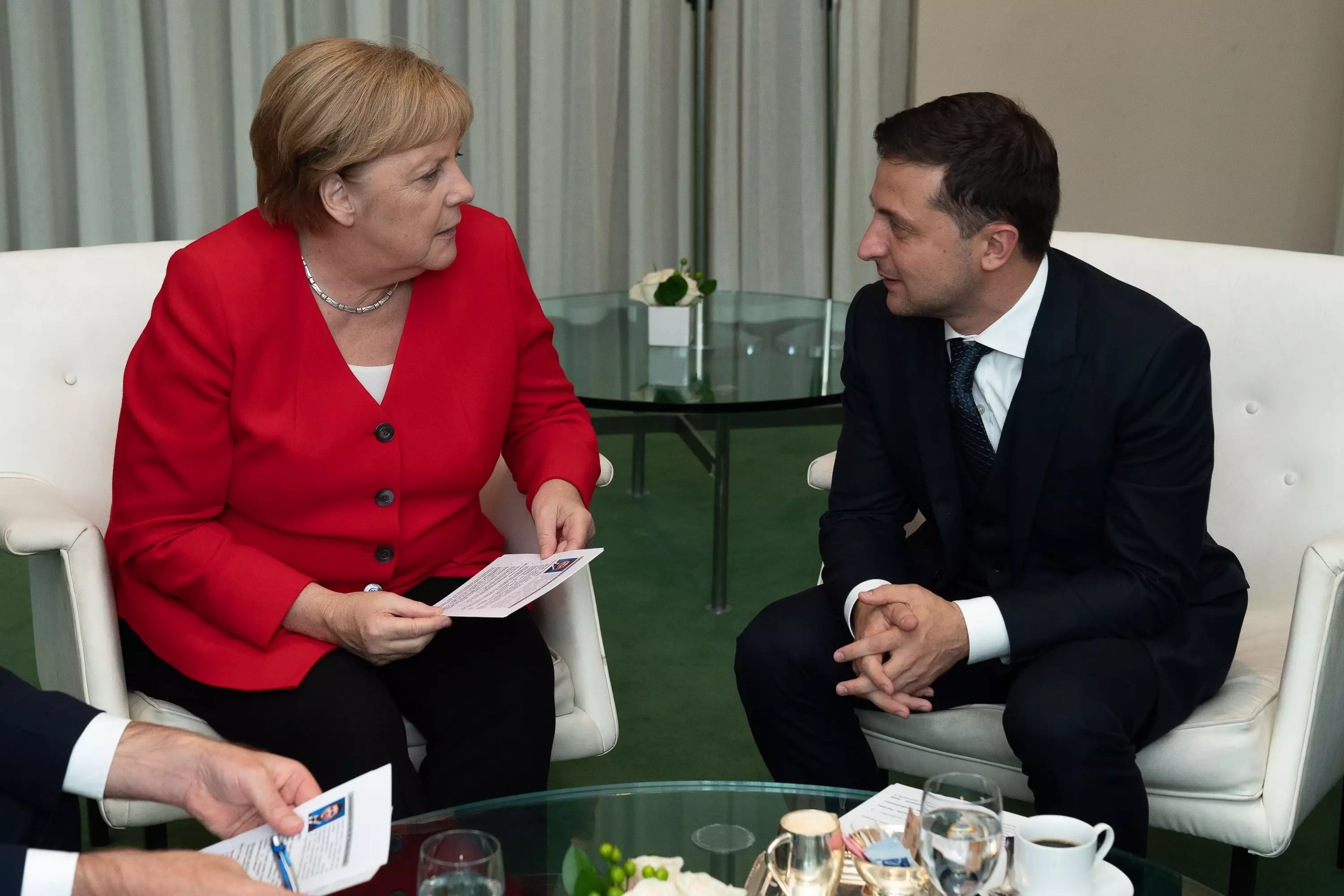 Меркель та Зеленьский обговорять ряд важливих питань
