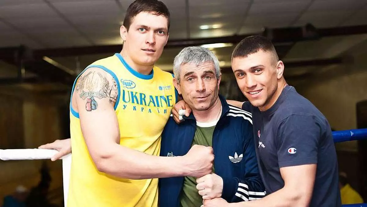 Александр Усик вместе с Анатолием и Василием Ломаченко