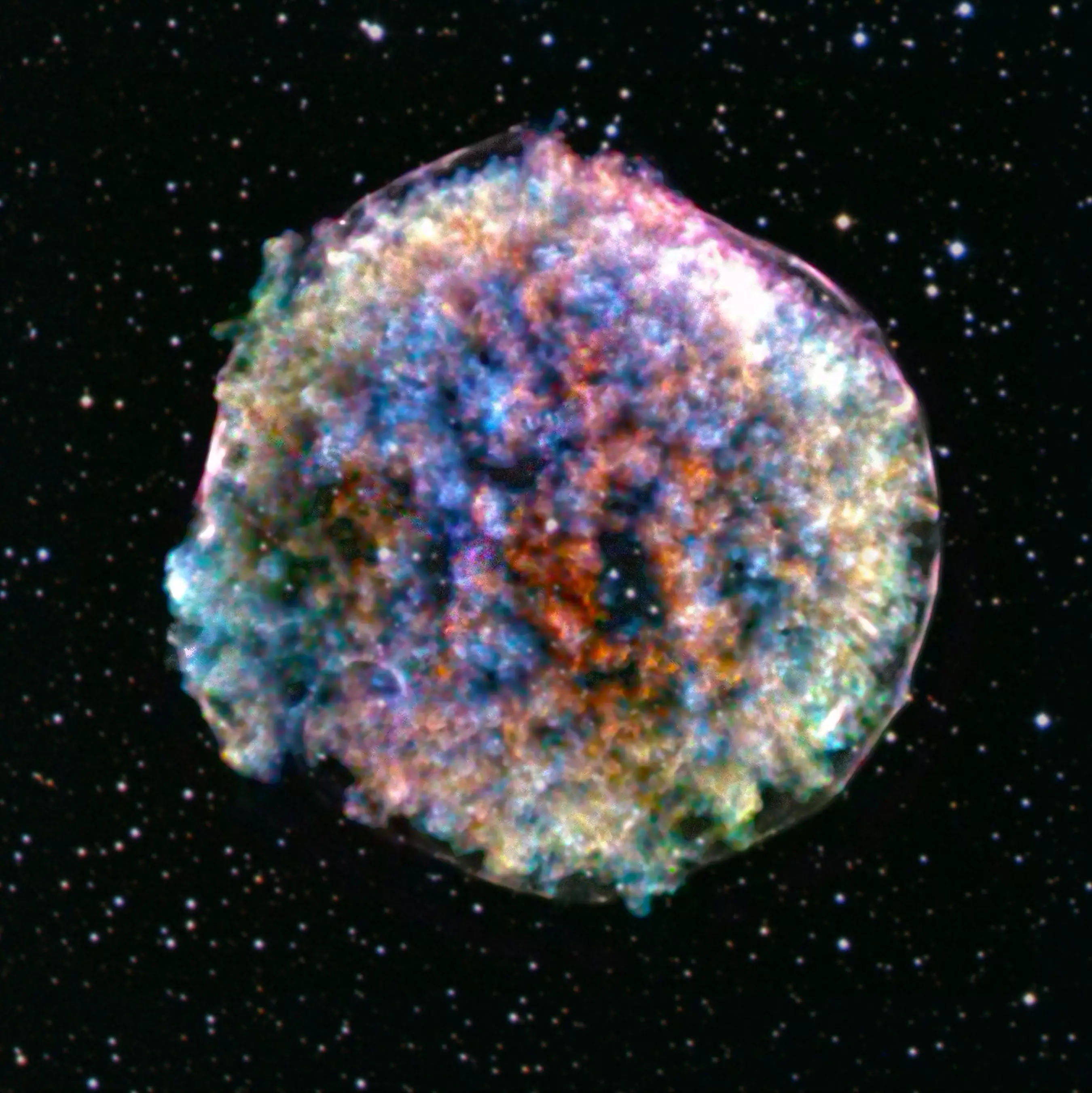 Снимок остатков взрыва сверхновой SN 1572 спустя 447 лет