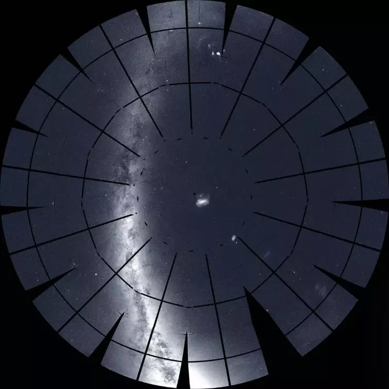 Панорама южного полушария, которую запечатлел TESS