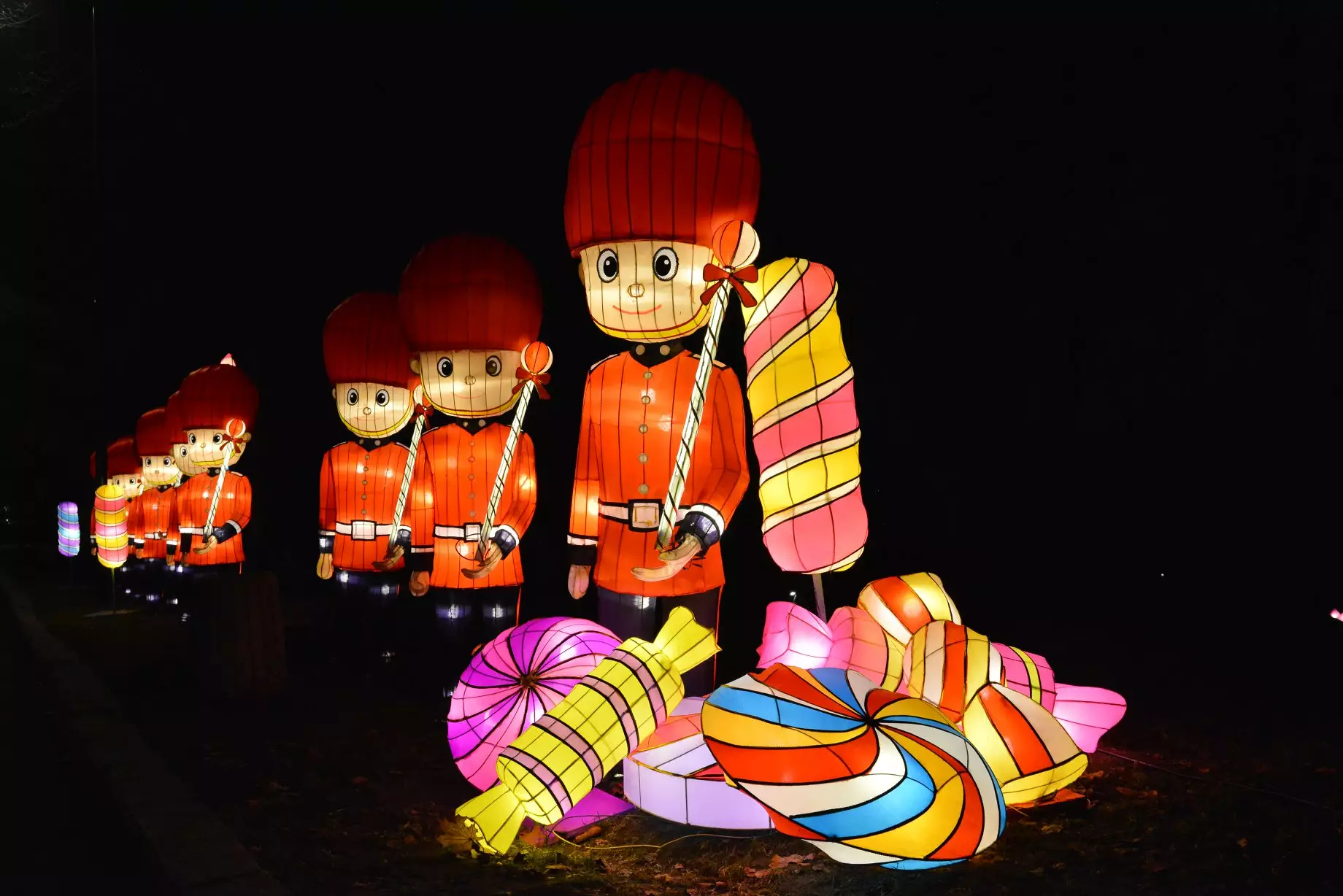 Новогодний фестиваль гигантских китайских фонарей