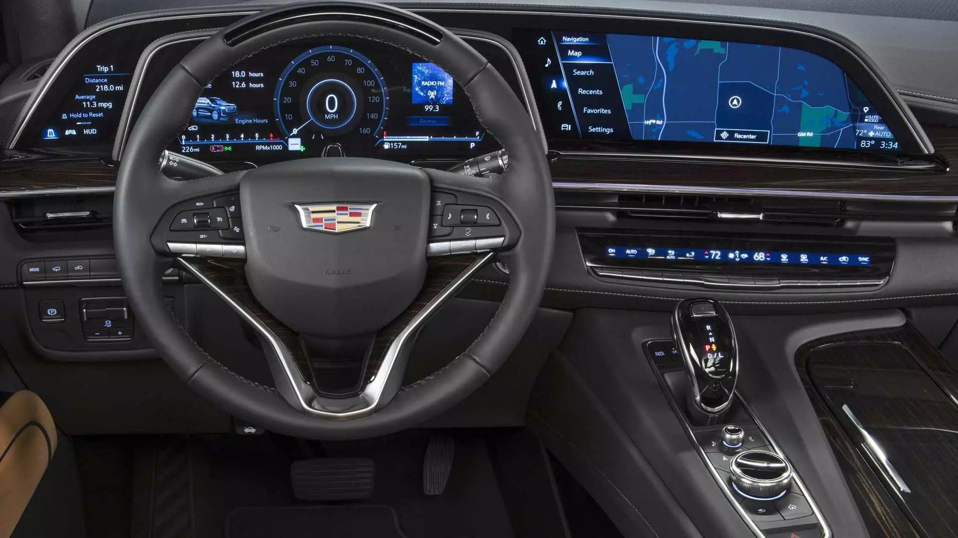 OLED-экраны Cadillac Escalade 2021
