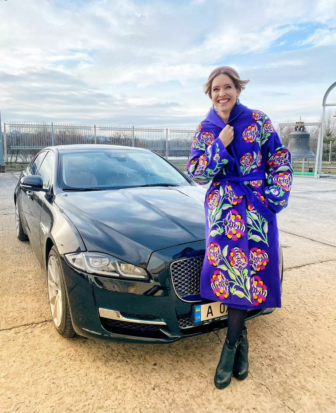 Катя Осадчая со своим автомобилем