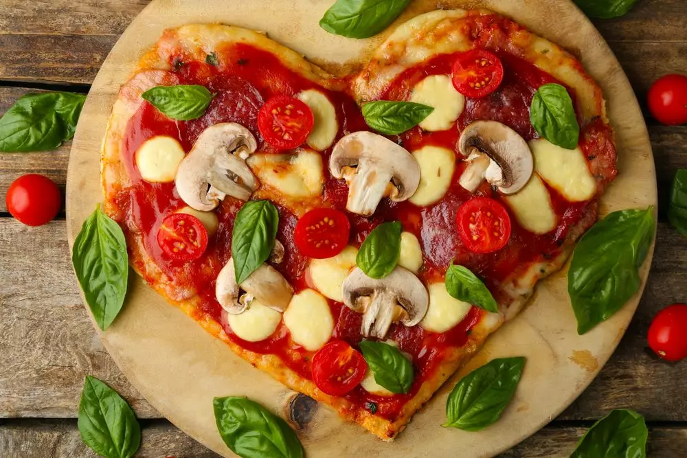 Піца у вигляді серця